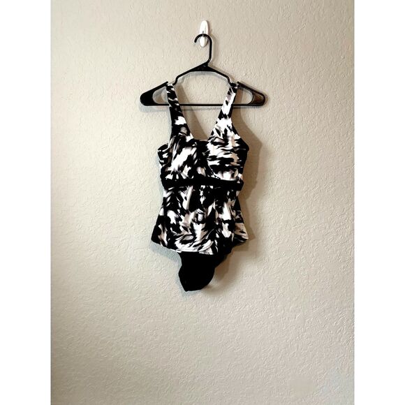 Trimshaper by MiracleSuit black and white one piece bathing suit Size 12 NWOT - Picture 1 of 5
